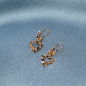 Aretes corazones con circones