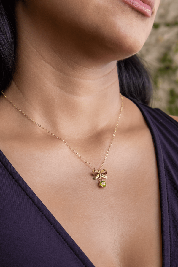 Dije moño con peridoto - Imagen 3