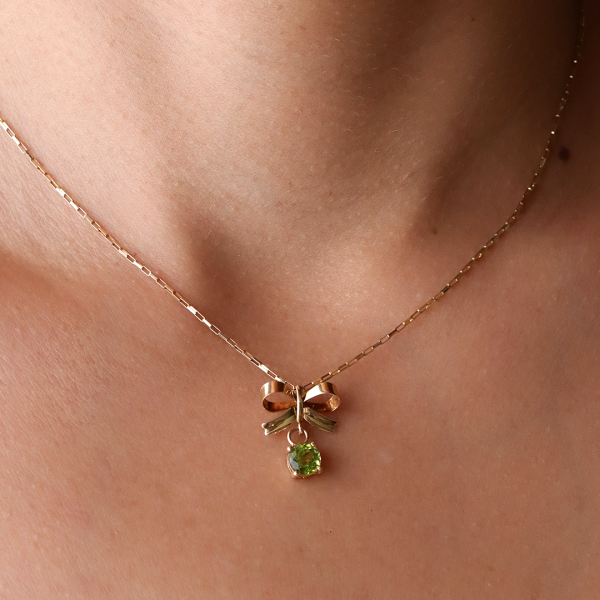 Dije moño con peridoto - Imagen 2